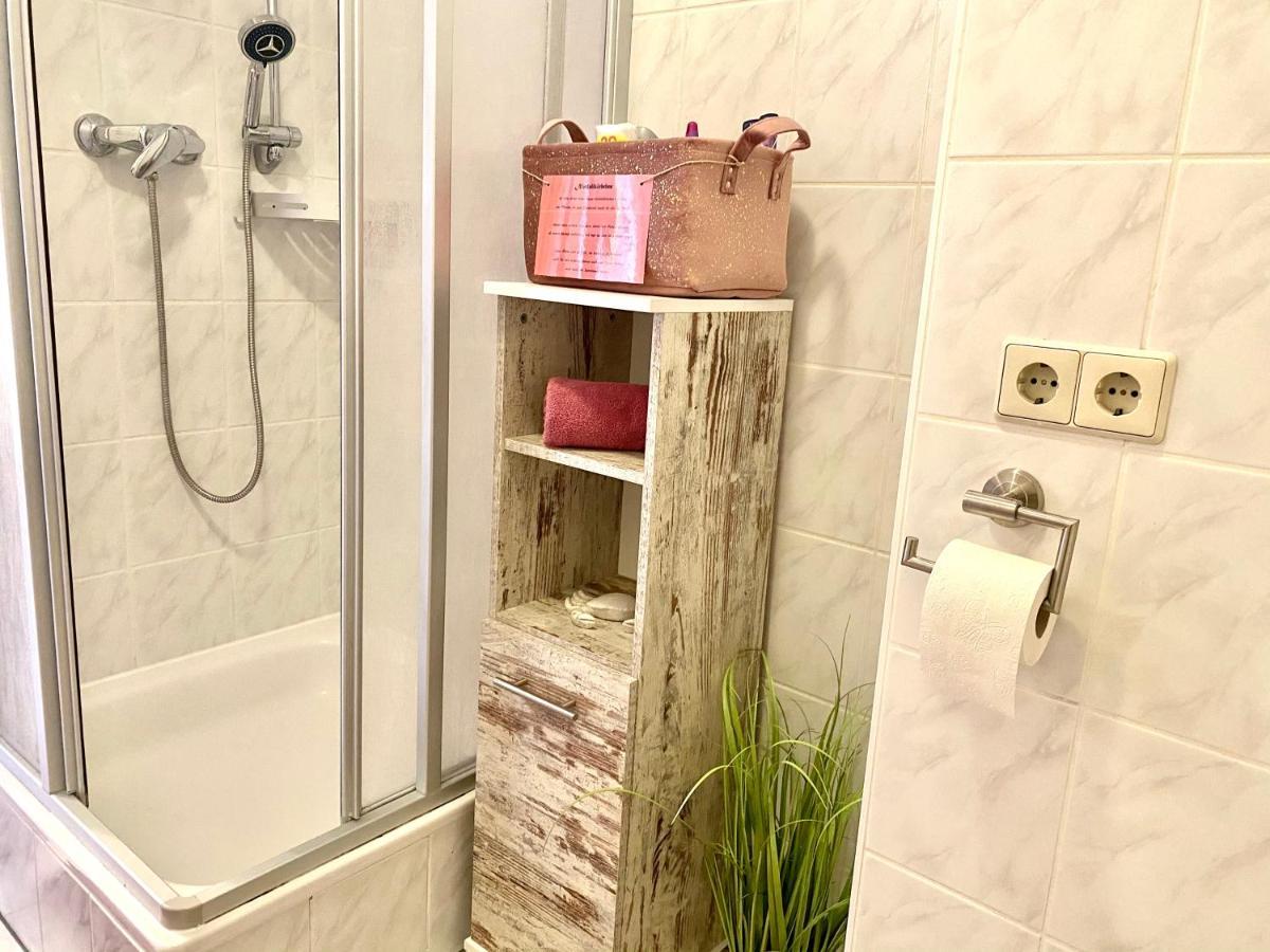 Cottbus-Apartments - Red Apartment I Privat I Wifi I Kueche I Balkon Eksteriør billede