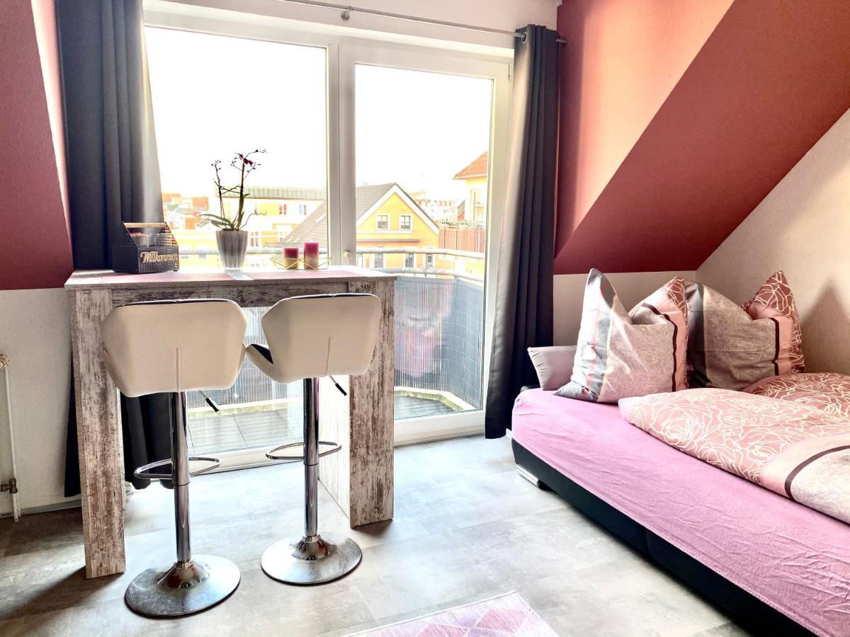 Cottbus-Apartments - Red Apartment I Privat I Wifi I Kueche I Balkon Eksteriør billede